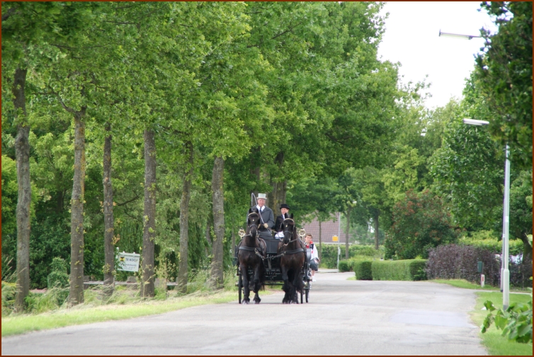935 Willy & Gerard 127 Met de Koets